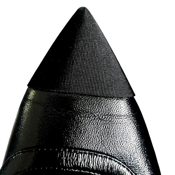 CHANEL 2024 Interlocking CC Logo Flats + Pearl - Picture 7 of 9